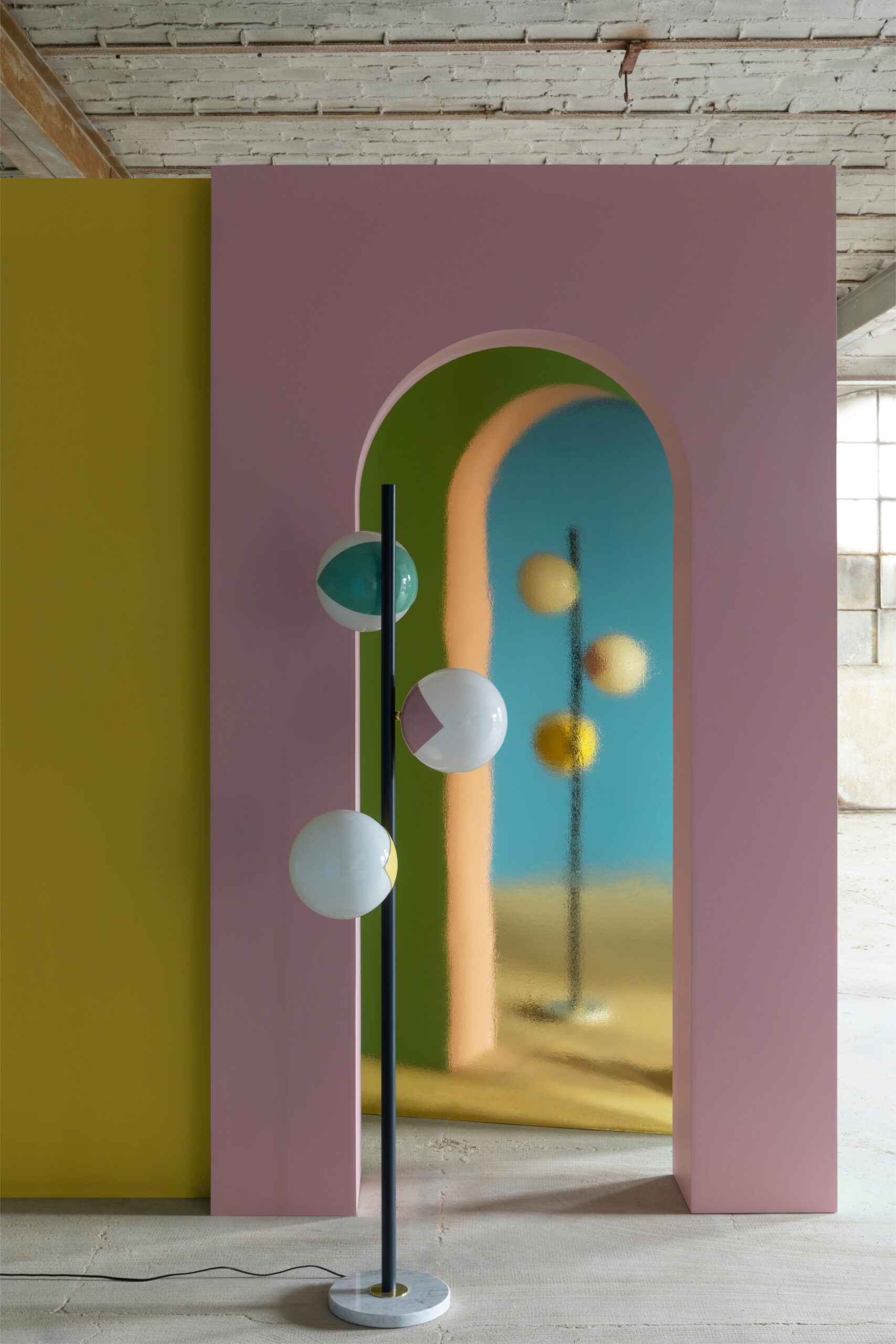 Floor Lamp Pop-Up